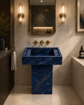 Le Lavabo Totem "Majesté" en Sodalite Bleue